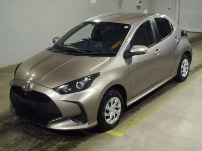 Toyota YARIS  с аукциона в Японии