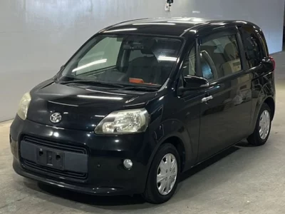 Toyota PORTE  с аукциона в Японии