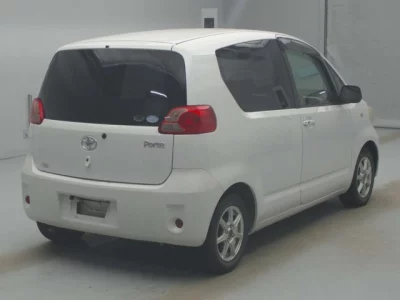 Toyota PORTE  с аукциона в Японии