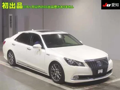 Toyota CROWN  с аукциона в Японии