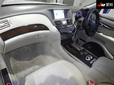 Nissan FUGA  с аукциона в Японии