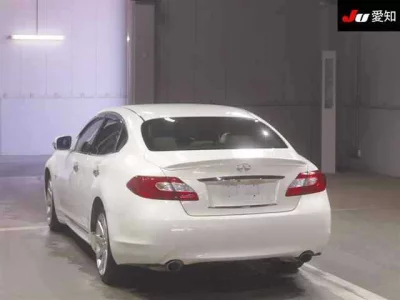 Nissan FUGA  с аукциона в Японии