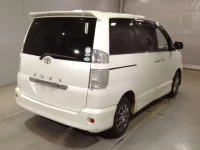 Toyota VOXY лот № 88 оценка 3  с аукциона в Японии 1