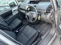 Toyota NOAH лот № 1806 оценка 3  с аукциона в Японии 7