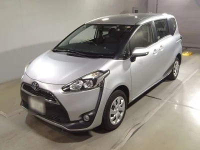 Toyota SIENTA  с аукциона в Японии