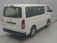 Toyota REGIUS ACE VAN лот № 76006 оценка 3  с аукциона в Японии 1