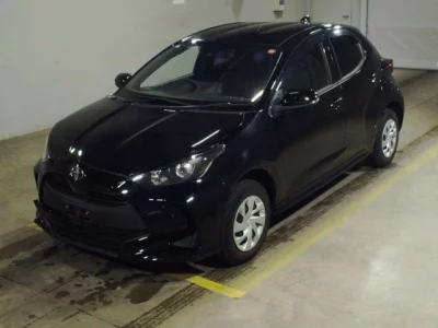 Toyota YARIS  с аукциона в Японии