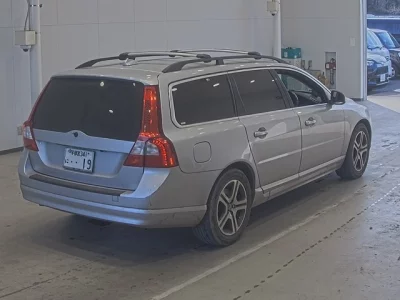 Volvo V70  с аукциона в Японии