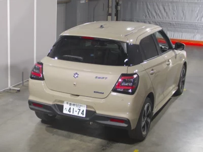 Suzuki SWIFT  с аукциона в Японии
