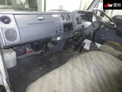 Toyota HIACE TRUCK  с аукциона в Японии