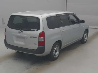 Toyota SUCCEED  с аукциона в Японии