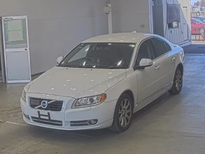 Volvo S80  с аукциона в Японии