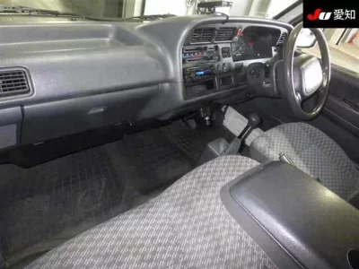 Toyota HIACE VAN  с аукциона в Японии