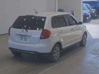 Mazda VERISA лот № 1843 оценка RB  с аукциона в Японии 1