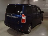 Toyota NOAH лот № 126 оценка RA  с аукциона в Японии 1