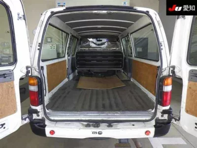 Toyota DYNA  с аукциона в Японии