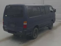 Toyota HIACE VAN лот № 76038 оценка 2  с аукциона в Японии 1
