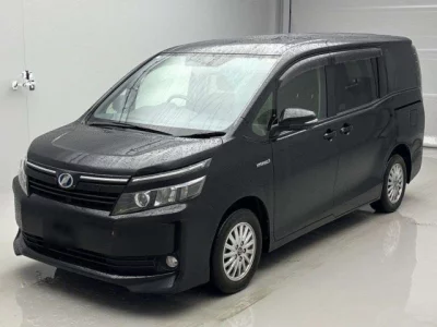 Toyota VOXY  с аукциона в Японии