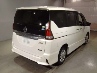 Nissan SERENA  с аукциона в Японии