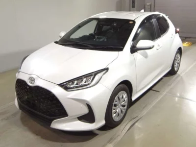 Toyota YARIS  с аукциона в Японии