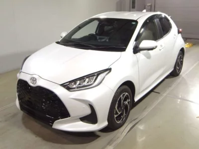 Toyota YARIS  с аукциона в Японии