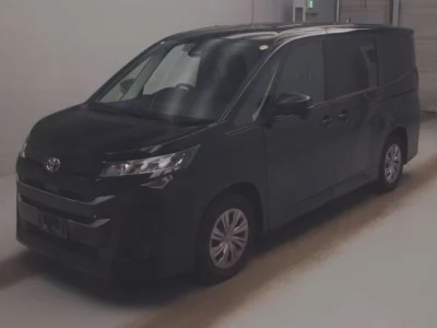 Toyota NOAH  с аукциона в Японии