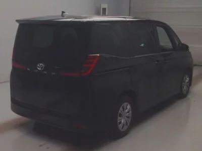 Toyota NOAH  с аукциона в Японии