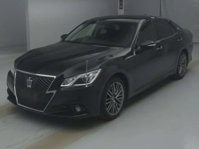 Toyota CROWN  с аукциона в Японии