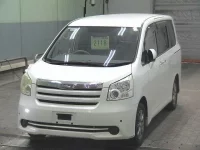 Toyota NOAH лот № 2118 оценка 3.5  с аукциона в Японии 2