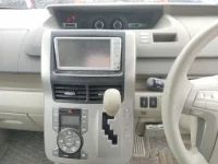 Toyota NOAH лот № 2118 оценка 3.5  с аукциона в Японии 4