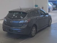 Mazda AXELA лот № 1873 оценка 3.5  с аукциона в Японии 1