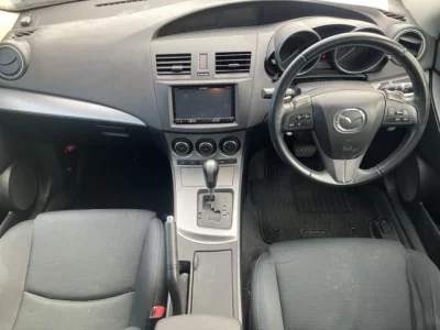 Mazda AXELA  с аукциона в Японии