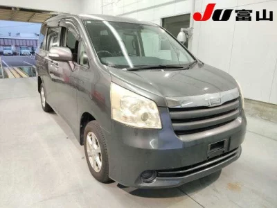 Toyota NOAH  с аукциона в Японии