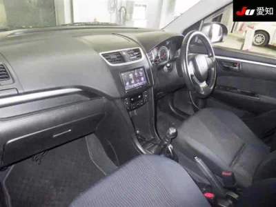 Suzuki SWIFT  с аукциона в Японии