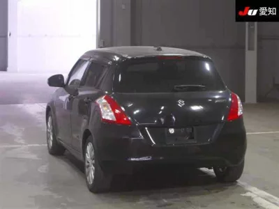Suzuki SWIFT  с аукциона в Японии
