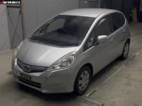Honda FIT лот № 3053 оценка 3.5  с аукциона в Японии 2