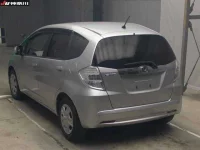 Honda FIT лот № 3053 оценка 3.5  с аукциона в Японии 1