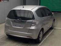 Honda FIT лот № 3053 оценка 3.5  с аукциона в Японии 3