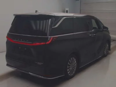 Lexus LM  с аукциона в Японии