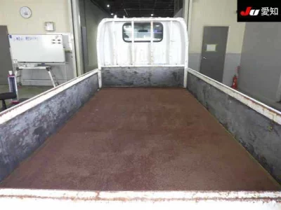 Isuzu ELF  с аукциона в Японии