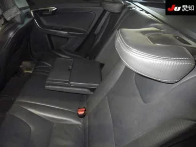 Volvo V60  с аукциона в Японии