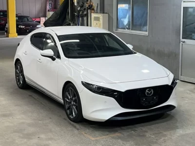Mazda MAZDA3  с аукциона в Японии