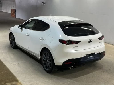 Mazda MAZDA3  с аукциона в Японии