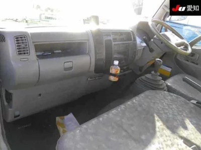 Hino DUTRO  с аукциона в Японии