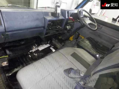 Isuzu ELF  с аукциона в Японии