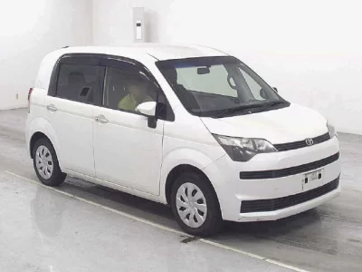 Toyota SPADE  с аукциона в Японии