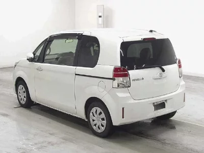 Toyota SPADE  с аукциона в Японии