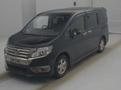 Honda STEP WAGON  с аукциона в Японии