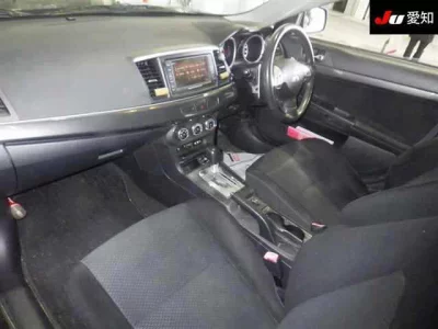 Mitsubishi GALANT FORTIS  с аукциона в Японии