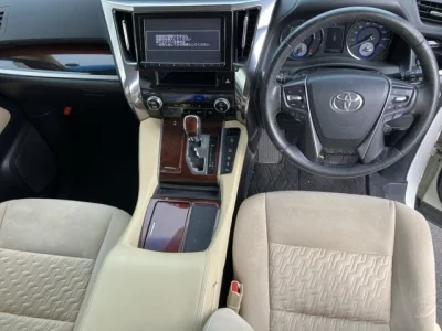 Toyota ALPHARD  с аукциона в Японии